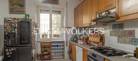 5 rooms Apartment in Rome, Italy No. 62517 10