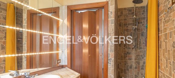 5 rooms Apartment in Rome, Italy No. 62517 11