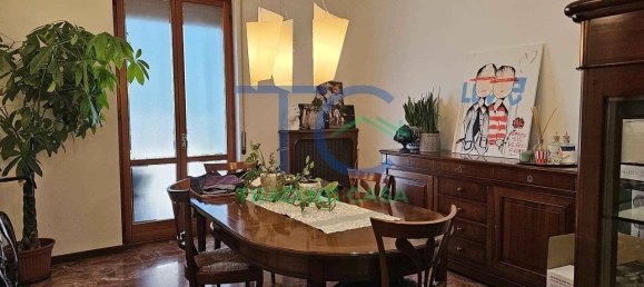 3 Schlafzimmer Wohnung in Piacenza, Italy, Nr. 285854 8