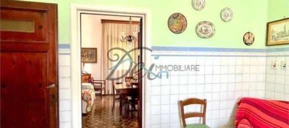 4 bedrooms Villa in Capannori, Italy No. 184614 13