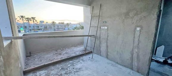 5 bedrooms House in Oroklini, Cyprus No. 6705 2