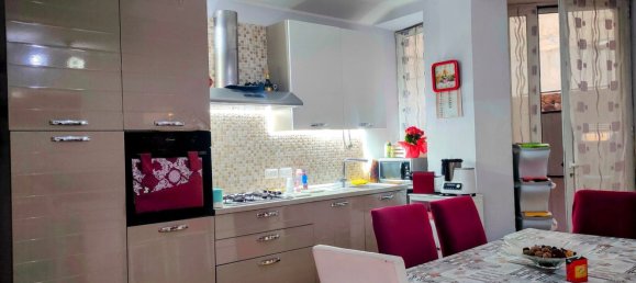 Квартира с 3 комнатами в Мессина, Италия № 281418 3