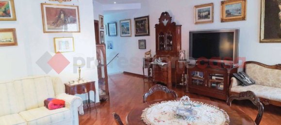 4 rooms Apartment in Naples, Italy No. 98070 16
