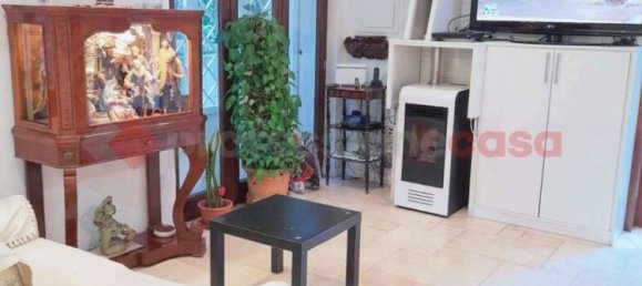 4 rooms Apartment in Naples, Italy No. 98070 4