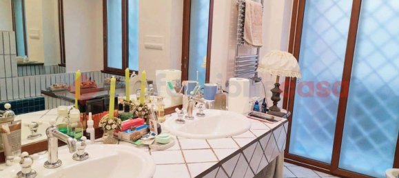 4 rooms Apartment in Naples, Italy No. 98070 27