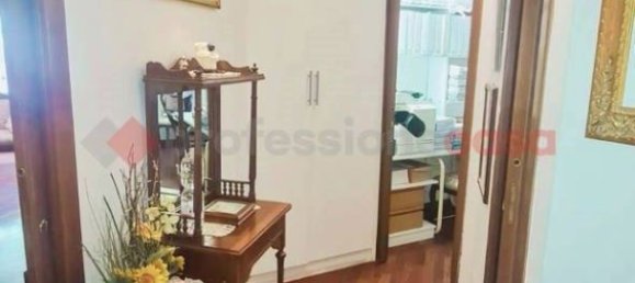 4 rooms Apartment in Naples, Italy No. 98070 19