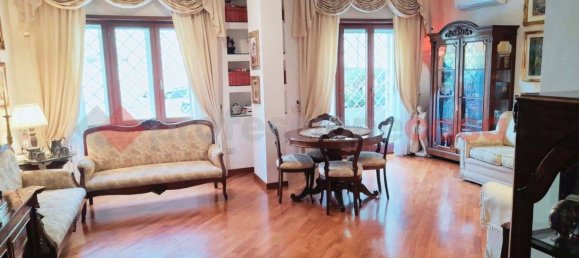 4 rooms Apartment in Naples, Italy No. 98070 17