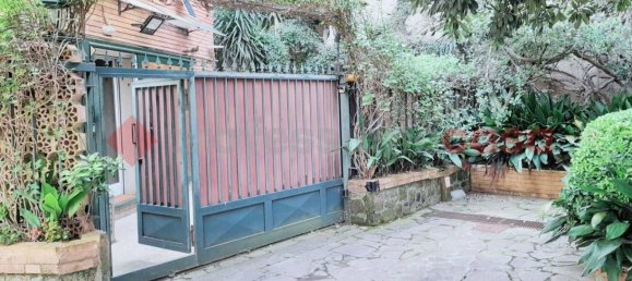 4 rooms Apartment in Naples, Italy No. 98070 34