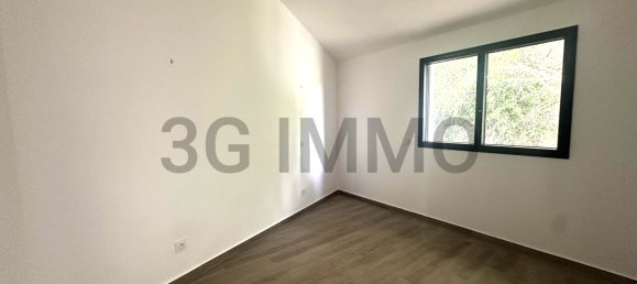 5 bedrooms House in Gard, France No. 195712 8