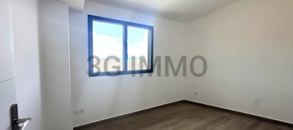 5 bedrooms House in Gard, France No. 195712 7