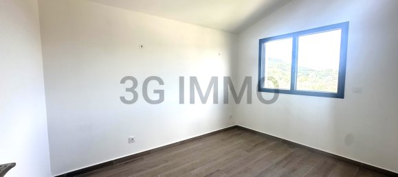 5 bedrooms House in Gard, France No. 195712 4