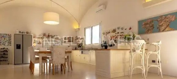15-Zimmer Villa in Torchiarolo, Italy, Nr. 61295 4