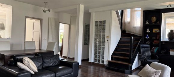 3 bedrooms House in Reims, France No. 329435 2