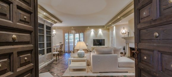 4 bedrooms Villa in Marbella, Spain No. 52938 19