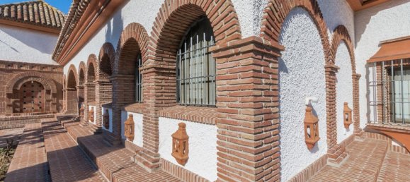 4 bedrooms Villa in Marbella, Spain No. 52938 7