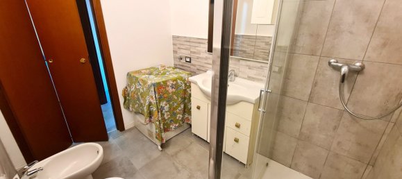 3 Schlafzimmer Wohnung in Bregnano, Italy, Nr. 361891 17