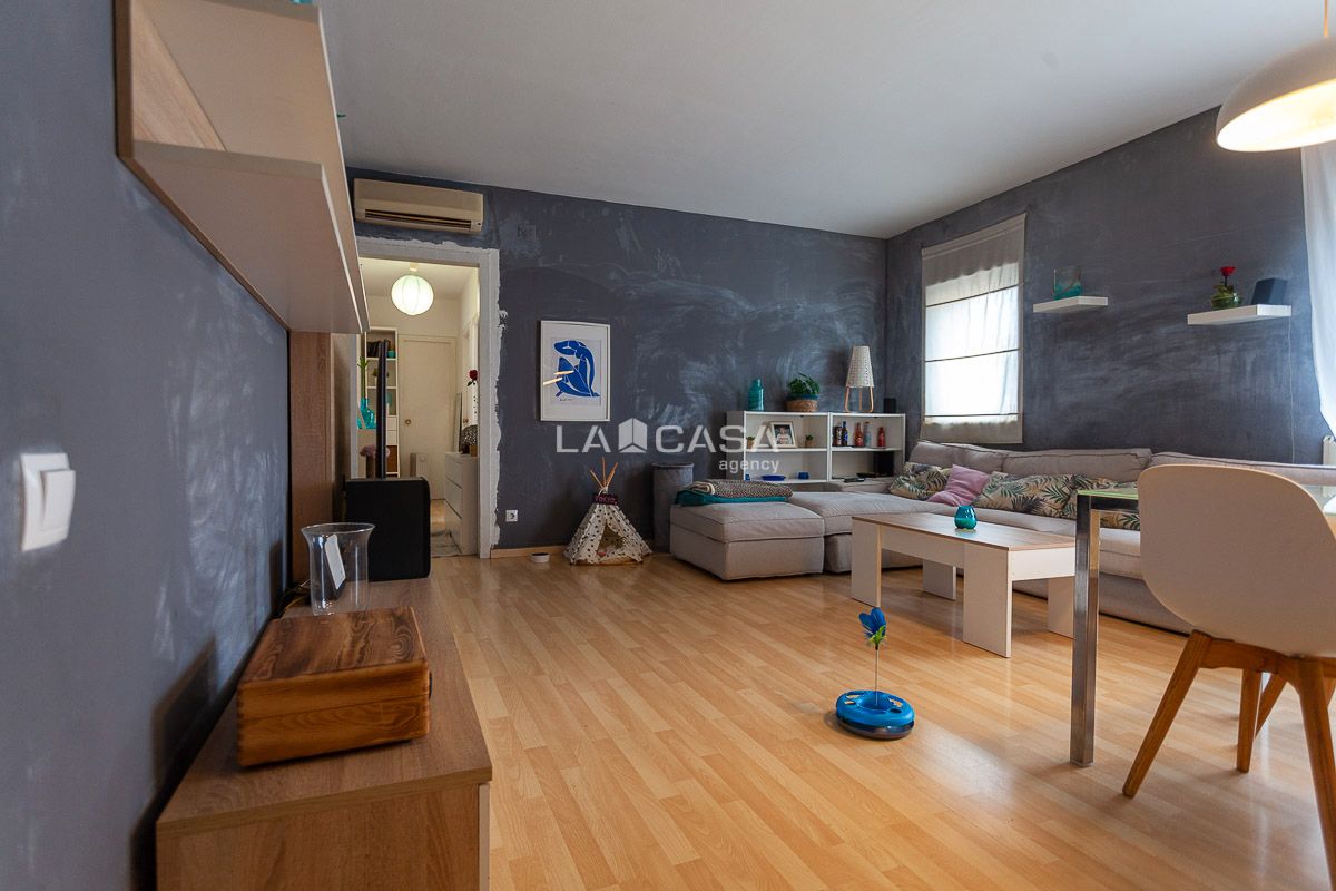 4 bedrooms Apartment in Ciutat Vella, Spain No. 145323