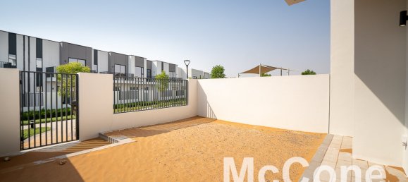 Таунхаус с 3 спальнями в Dubai South (Dubai World Central), ОАЭ № 32943 24