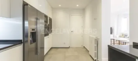 Apartamento T3 em Madrid, Spain N.º 176770 11