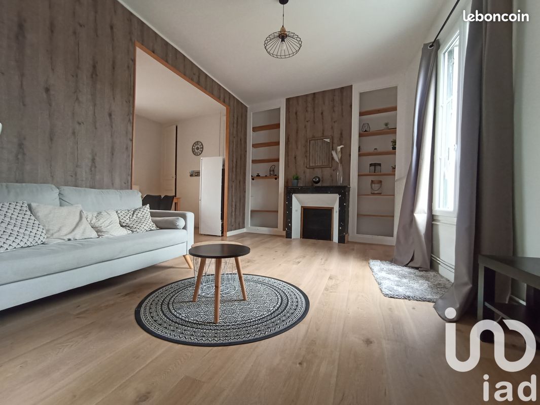 3غرفة شقة في Azay-le-Rideau, France رقم 56031