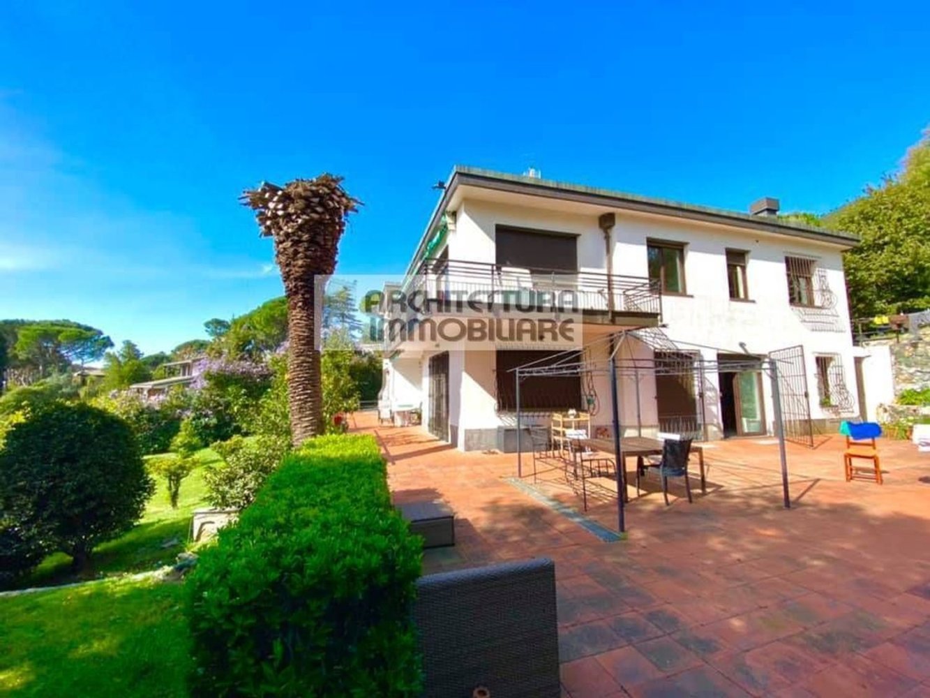 Apartamento de 5 habitaciónes en Varazze, Italy No. 104754