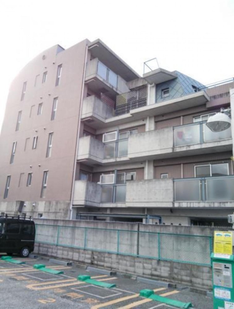 3 bedrooms Apartment in Hyogo, Japan No. 1681