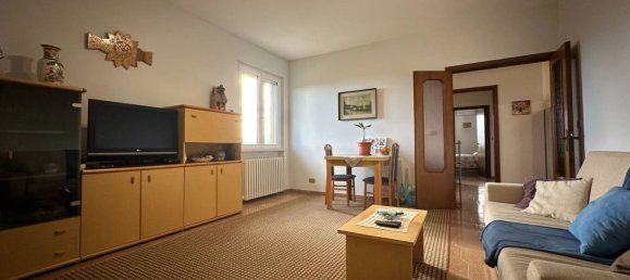 8 rooms House in Rocca Santa Maria, Italy No. 88443 4