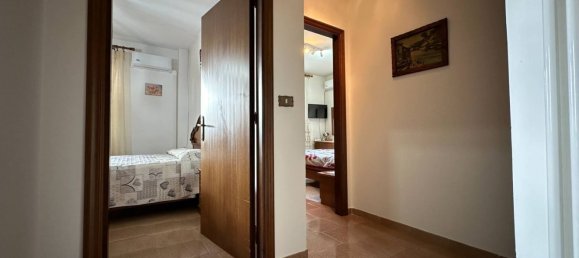 8 rooms House in Rocca Santa Maria, Italy No. 88443 8