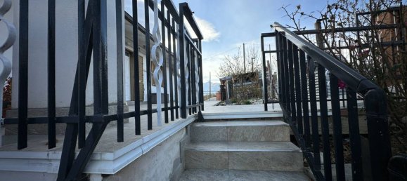 8 rooms House in Rocca Santa Maria, Italy No. 88443 37