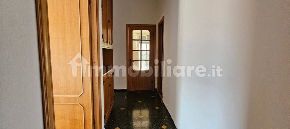 2 Schlafzimmer Wohnung in Genoa, Italy, Nr. 33300 11