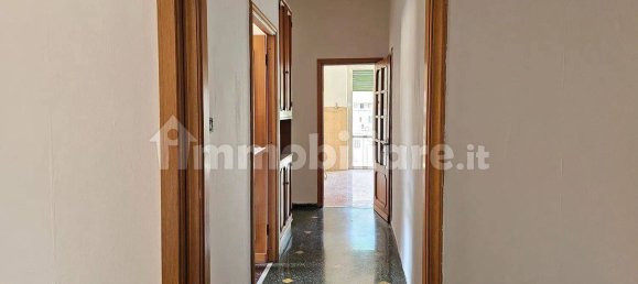 2 Schlafzimmer Wohnung in Genoa, Italy, Nr. 33300 5