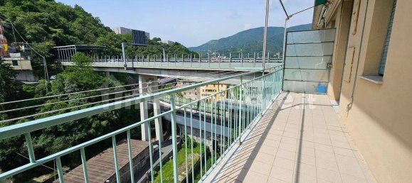 2 Schlafzimmer Wohnung in Genoa, Italy, Nr. 33300 19