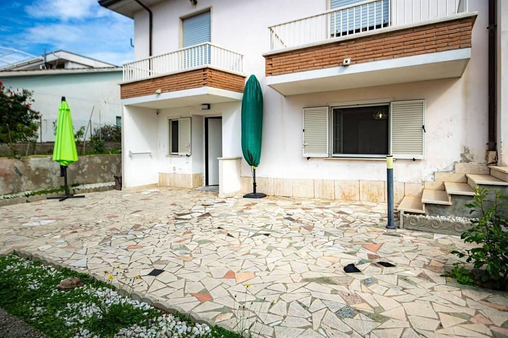 3غرفة شقة في Nettuno, Italy رقم 30764