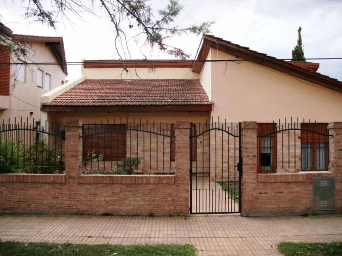 3 bedrooms House in Rio Negro, Argentina No. 9880