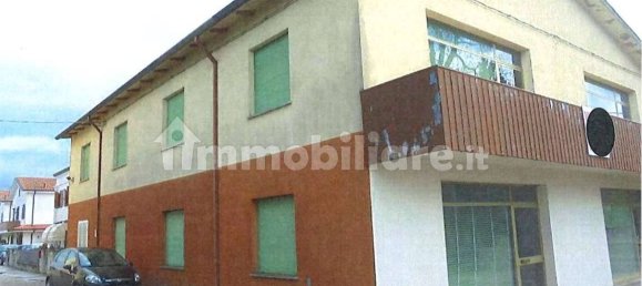 Склад с 1 комнатой в Рива дель По, Италия № 310171 3