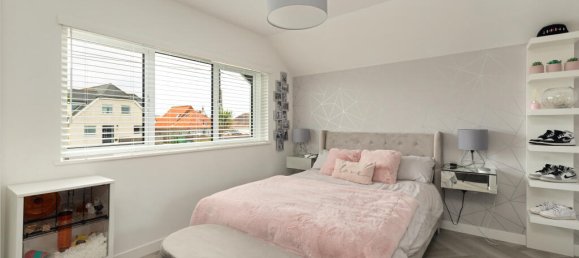 4 bedrooms House in New Romney, United Kingdom No. 10439 2