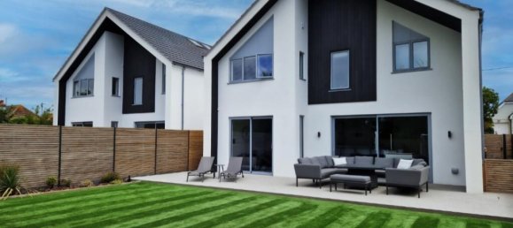 4 bedrooms House in New Romney, United Kingdom No. 10439 10