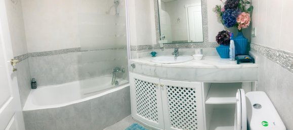 2 bedrooms Apartment in Estepona, Spain No. 275027 7