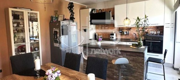 5 bedrooms Apartment in Massa, Italy No. 315567 3