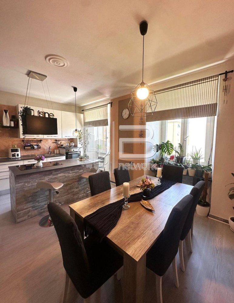 5 bedrooms Apartment in Massa, Italy No. 315567