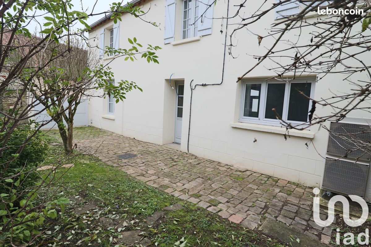 6 rooms House in Epernon, France No. 153163