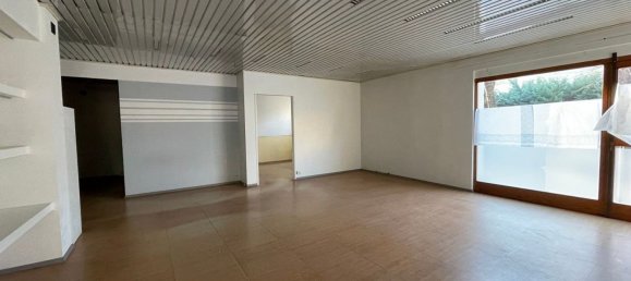 Gewerbliche Immobilie in Santo Stefano Belbo, Italy 180m², Nr. 306661 4