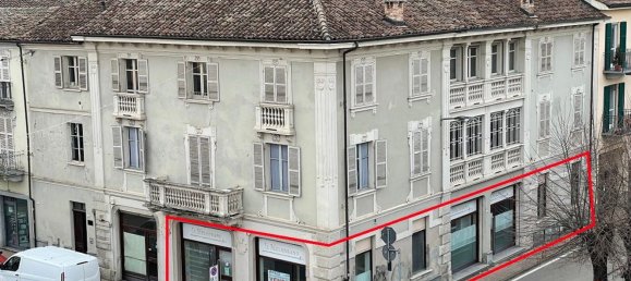 Gewerbliche Immobilie in Santo Stefano Belbo, Italy 180m², Nr. 306661 2