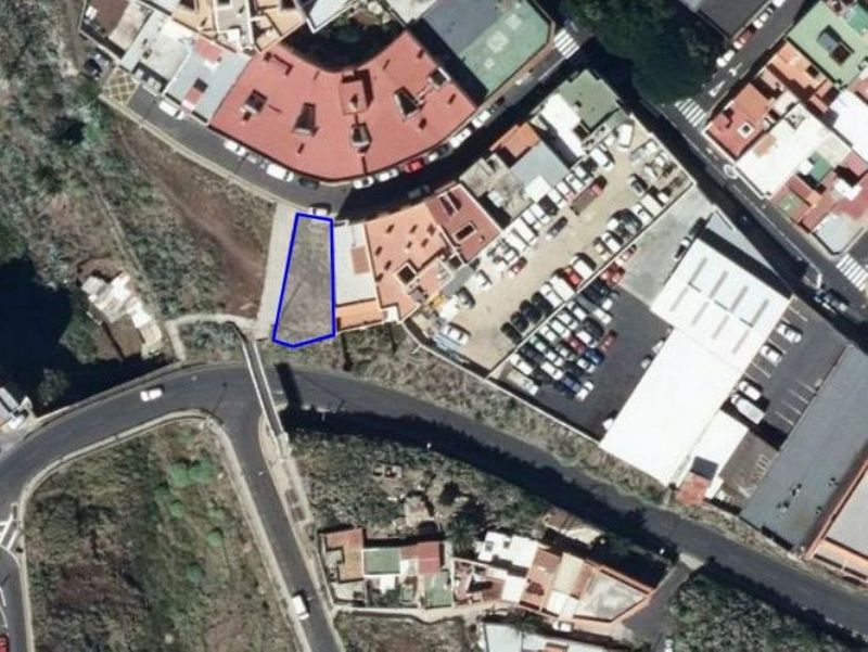 209m² Land in Santa Cruz de Tenerife, Spain No. 237670