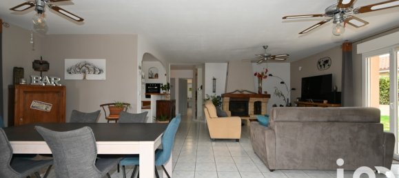 4 bedrooms Villa in Pusignan, France No. 198609 9