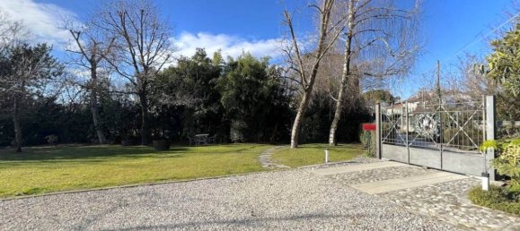 5 Schlafzimmer Villa in Udine, Italy, Nr. 81681 2