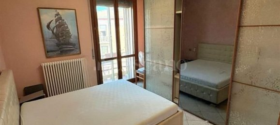4 rooms Apartment in Modena, Italy No. 277468 4