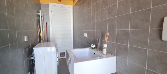 2 bedrooms Duplex in Mantua, Italy No. 362231 16