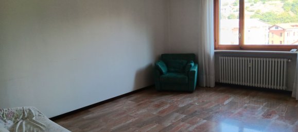 Квартира с 3 спальнями в Ивреа, Италия № 318612 2