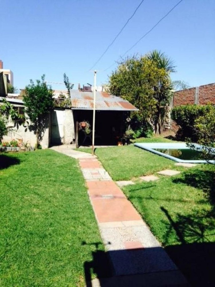 4 bedrooms House in Tres de Febrero, Argentina No. 11973